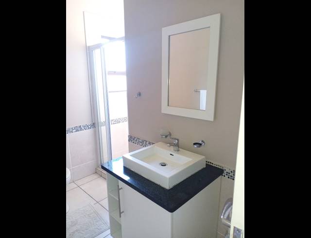 2 BEDROOM APARTMENT TO LET IN SECUNDA